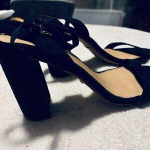 BRAND NEW  Blue Suede Heels By GIANNI BINI - Size 11 M - Heel Height 4” - box 72